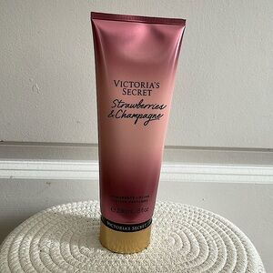 Victoria’s Secret Strawberries & Champagne Fragrance Lotion - 8 oz